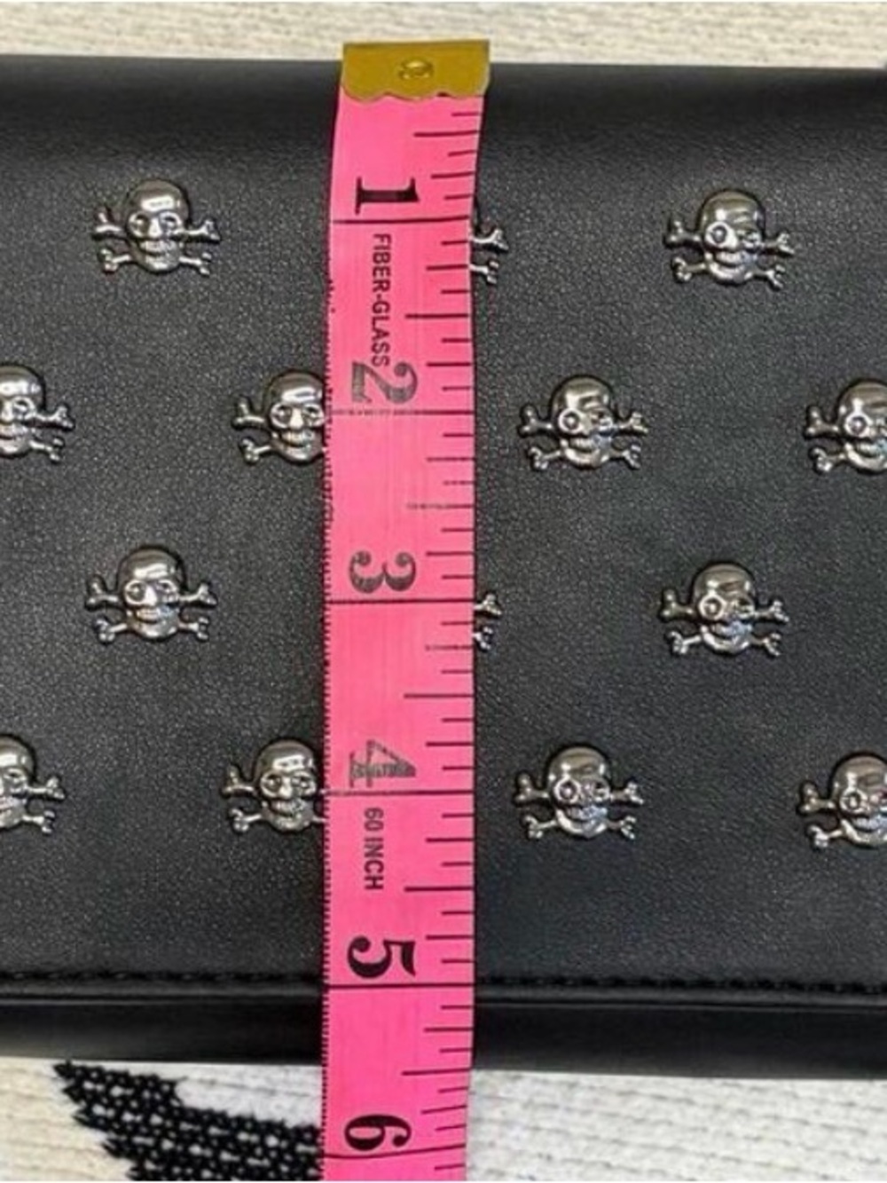 Black Studded Skull Crossbody Bag - Women - Picture 4 of 4